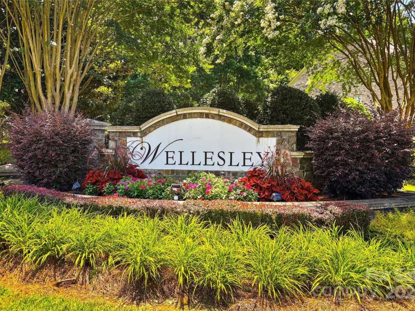 130 Warfield Drive, Mooresville, NC 28115.  MLS# CAR4278096, YatesRealty ID 25728. Wellesley is close to Main Street Mooresville, More!