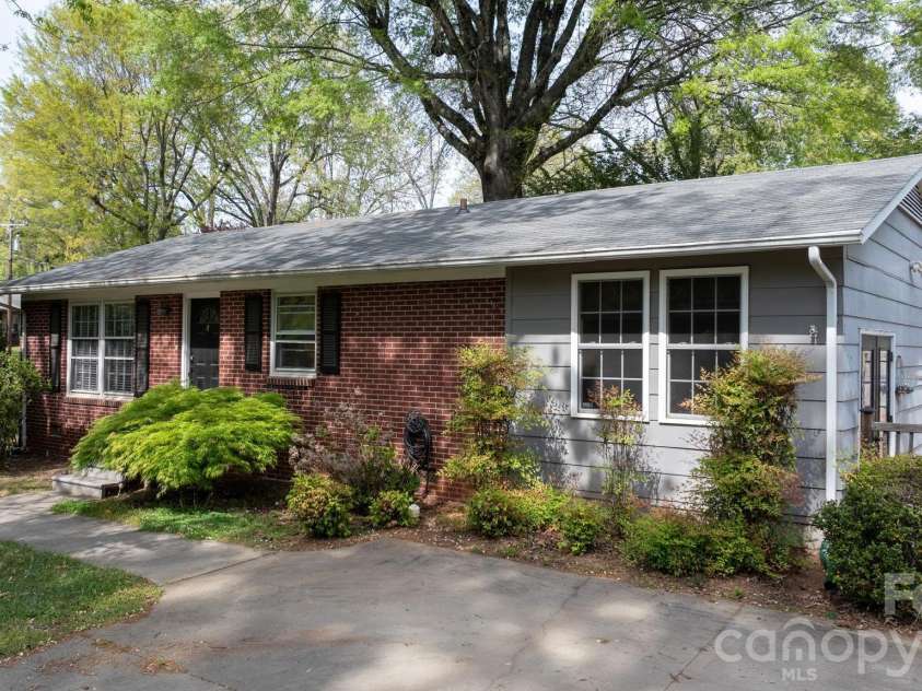 326 Tanner Street, Rutherfordton, NC 28139.  MLS# CAR4369589, YatesRealty ID 25728. 
