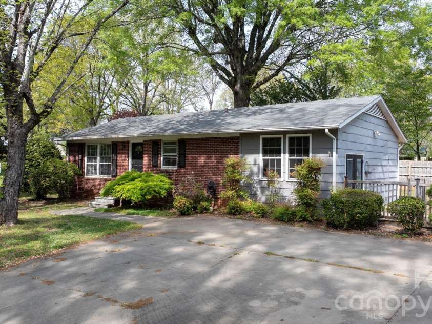 326 Tanner Street, Rutherfordton, NC 28139.  MLS# CAR4369589, YatesRealty ID 25728. 