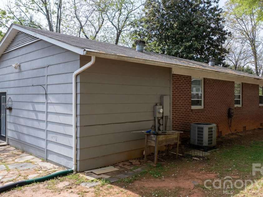 326 Tanner Street, Rutherfordton, NC 28139.  MLS# CAR4369589, YatesRealty ID 25728. 