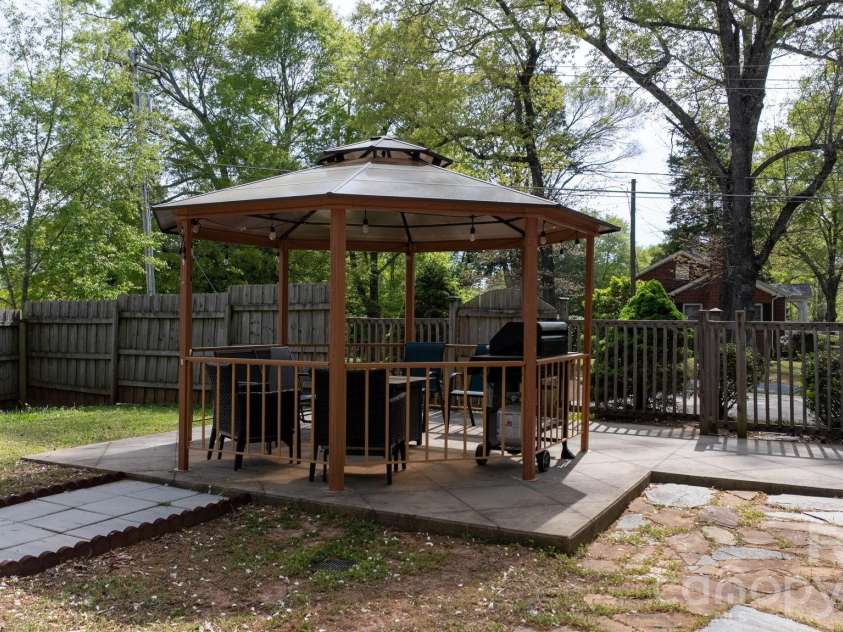 326 Tanner Street, Rutherfordton, NC 28139.  MLS# CAR4369589, YatesRealty ID 25728. 