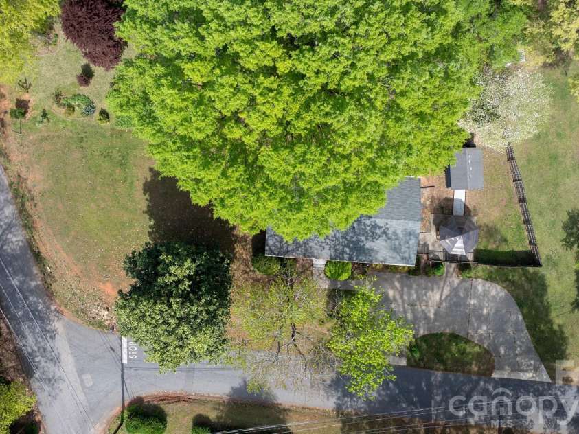 326 Tanner Street, Rutherfordton, NC 28139.  MLS# CAR4369589, YatesRealty ID 25728. 