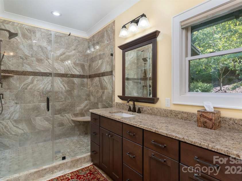 81 Robinhood Road, Asheville, NC 28804.  MLS# CAR4276485, YatesRealty ID 25729. 