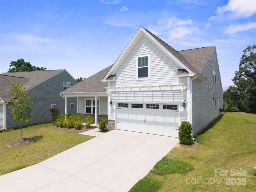 117 Carmine Court, Troutman, NC 28166.  MLS# CAR4269982, YatesRealty ID 2573. 