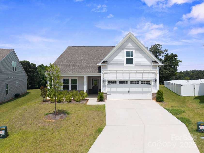 117 Carmine Court, Troutman, NC 28166.  MLS# CAR4269982, YatesRealty ID 2573. Welcome home!