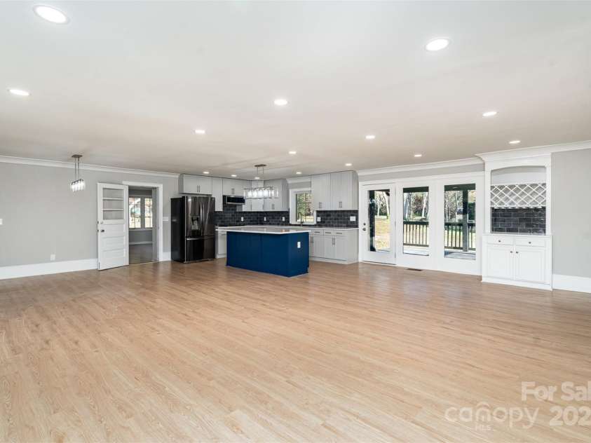 3700 Pinecrest Drive, Gastonia, NC 28056.  MLS# CAR4202930, YatesRealty ID 2573. 