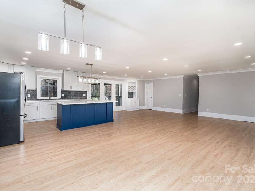 3700 Pinecrest Drive, Gastonia, NC 28056.  MLS# CAR4202930, YatesRealty ID 2573. 