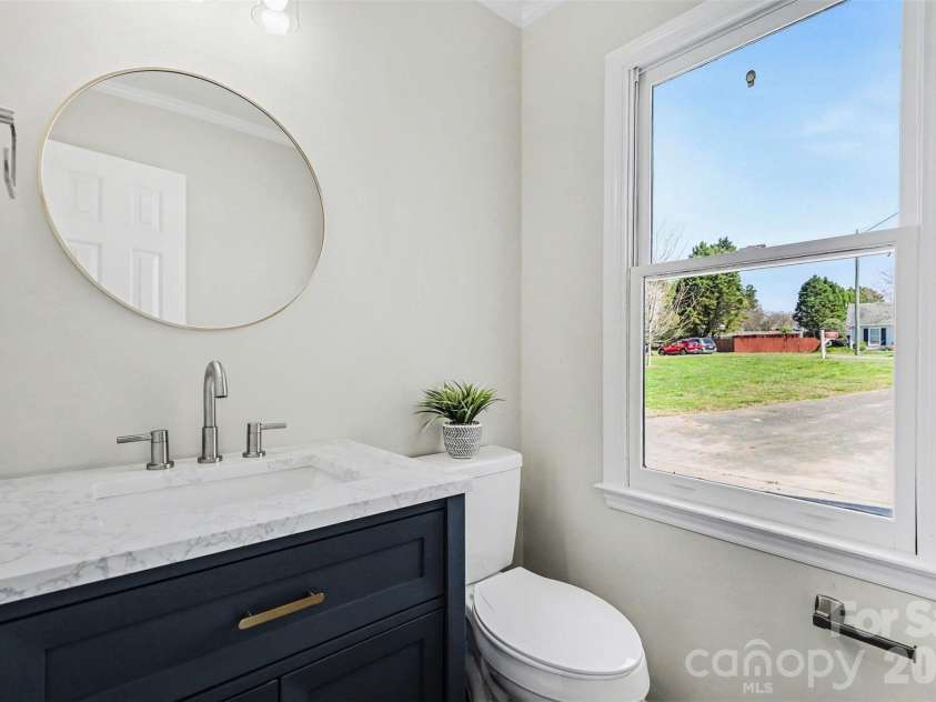 577 Tryon Place, Gastonia, NC 28054.  MLS# CAR4371016, YatesRealty ID 25730. 