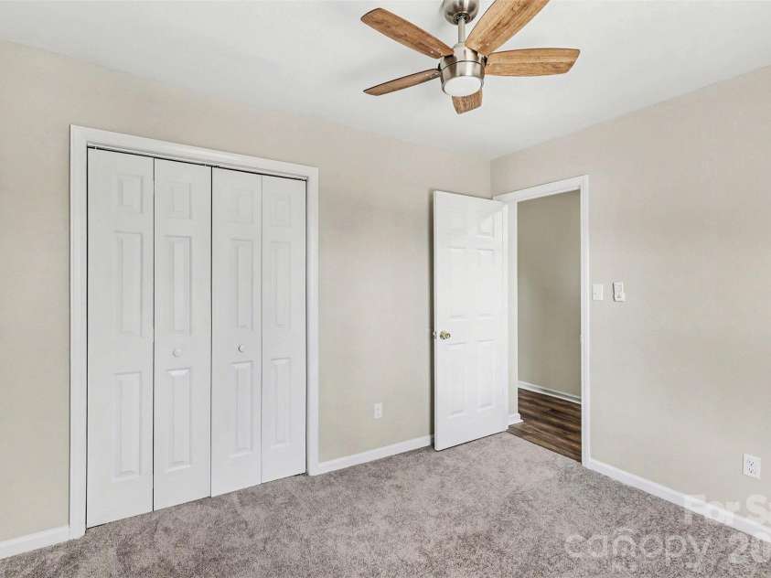 577 Tryon Place, Gastonia, NC 28054.  MLS# CAR4371016, YatesRealty ID 25730. 