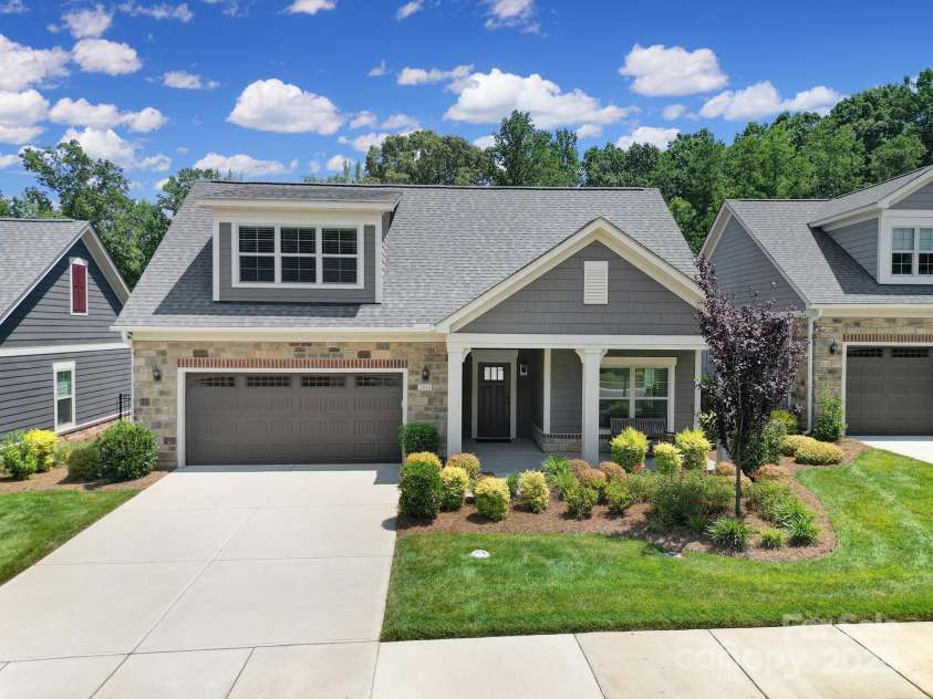 2019 Trailwood Drive, Matthews, NC 28104.  MLS# CAR4278787, YatesRealty ID 25731. 