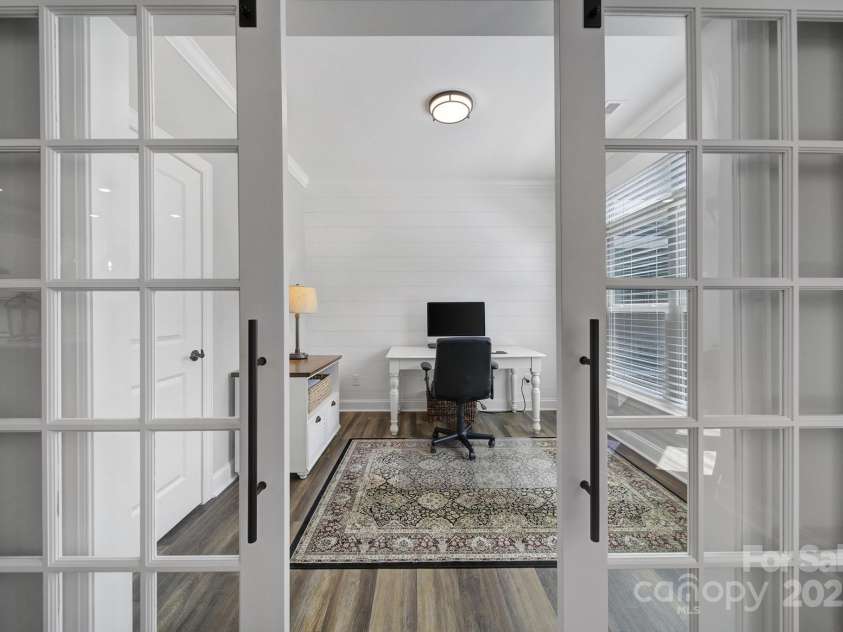 2019 Trailwood Drive, Matthews, NC 28104.  MLS# CAR4278787, YatesRealty ID 25731. 