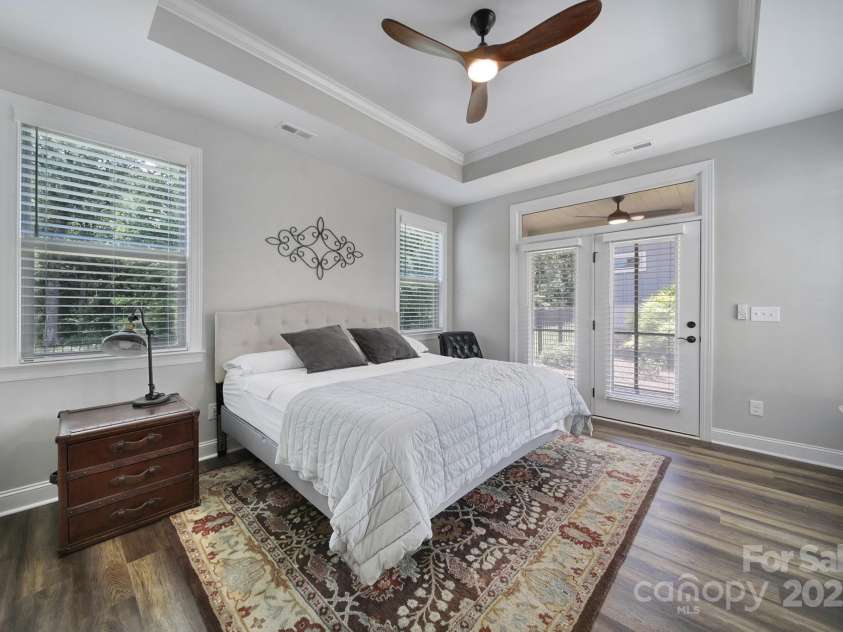 2019 Trailwood Drive, Matthews, NC 28104.  MLS# CAR4278787, YatesRealty ID 25731. 