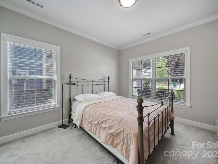 2019 Trailwood Drive, Matthews, NC 28104.  MLS# CAR4278787, YatesRealty ID 25731. 