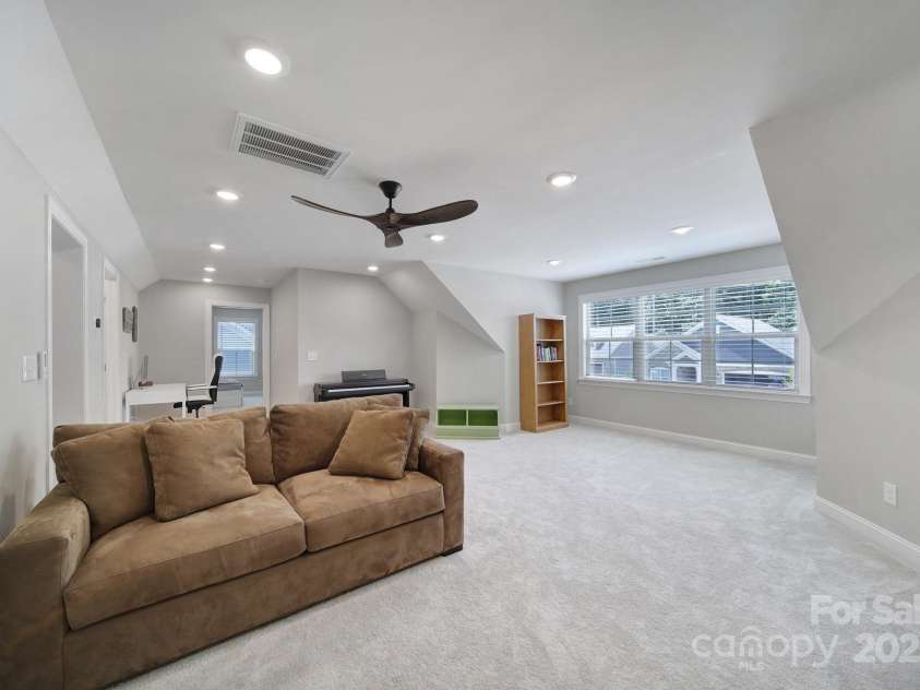 2019 Trailwood Drive, Matthews, NC 28104.  MLS# CAR4278787, YatesRealty ID 25731. 