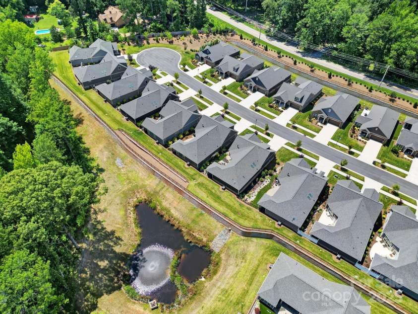 2019 Trailwood Drive, Matthews, NC 28104.  MLS# CAR4278787, YatesRealty ID 25731. 