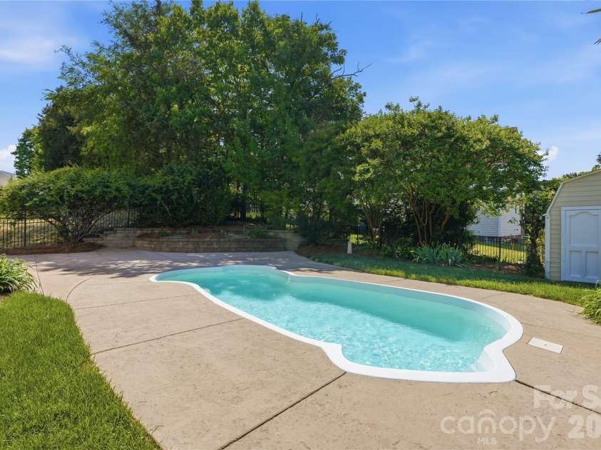 7816 Whisperingwood Drive, Harrisburg, NC 28075.  MLS# CAR4377272, YatesRealty ID 25732. 