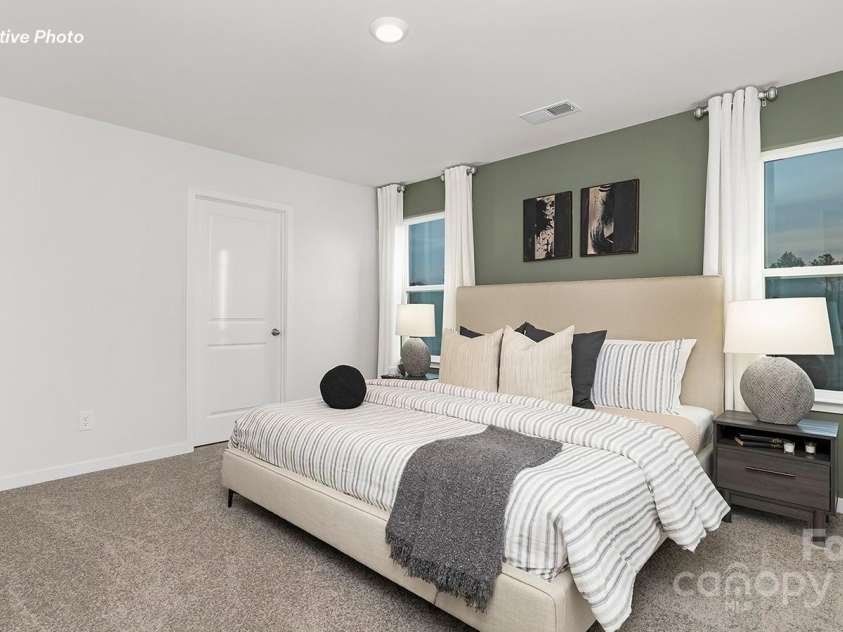 12019 Zazu Way, Charlotte, NC 28215.  MLS# CAR4271169, YatesRealty ID 25733. 