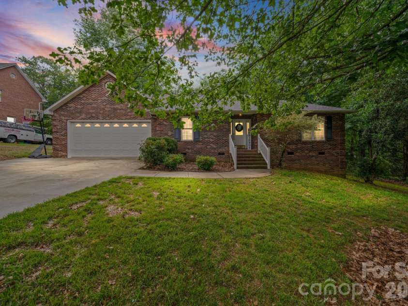 2920 Noritake Trail, Albemarle, NC 28001.  MLS# CAR4386216, YatesRealty ID 25733. 
