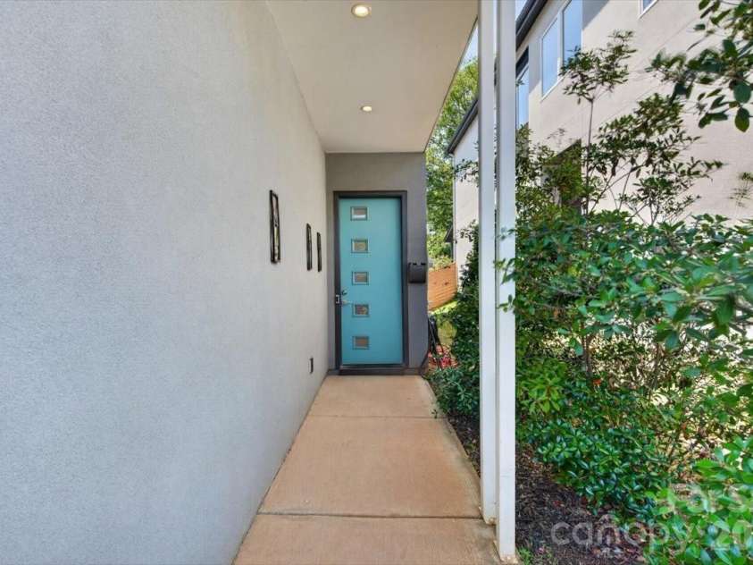 120 Mattoon Street, Charlotte, NC 28216.  MLS# CAR4386058, YatesRealty ID 25734. 