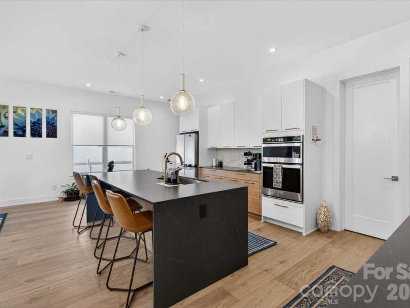 120 Mattoon Street, Charlotte, NC 28216.  MLS# CAR4386058, YatesRealty ID 25734. 