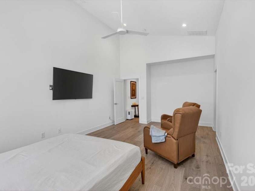 120 Mattoon Street, Charlotte, NC 28216.  MLS# CAR4386058, YatesRealty ID 25734. 