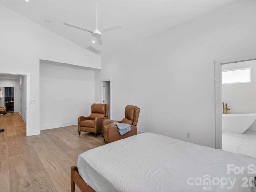 120 Mattoon Street, Charlotte, NC 28216.  MLS# CAR4386058, YatesRealty ID 25734. 