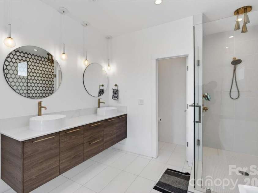 120 Mattoon Street, Charlotte, NC 28216.  MLS# CAR4386058, YatesRealty ID 25734. 