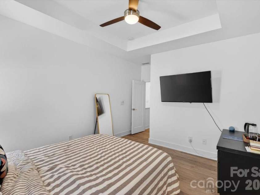 120 Mattoon Street, Charlotte, NC 28216.  MLS# CAR4386058, YatesRealty ID 25734. 