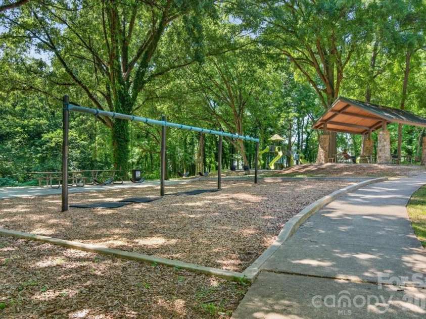 120 Mattoon Street, Charlotte, NC 28216.  MLS# CAR4386058, YatesRealty ID 25734. 