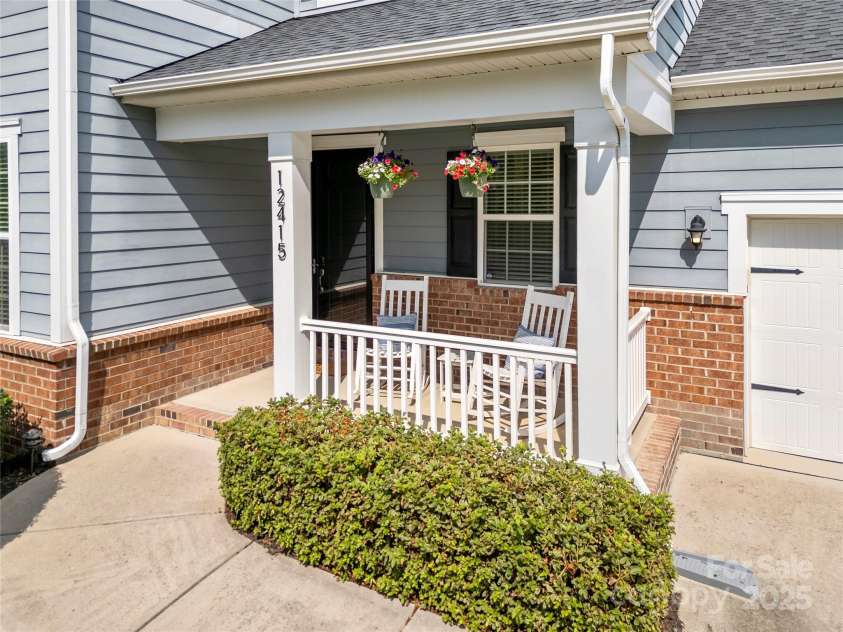 12415 Es Draper Drive, Huntersville, NC 28078.  MLS# CAR4275514, YatesRealty ID 25734. 