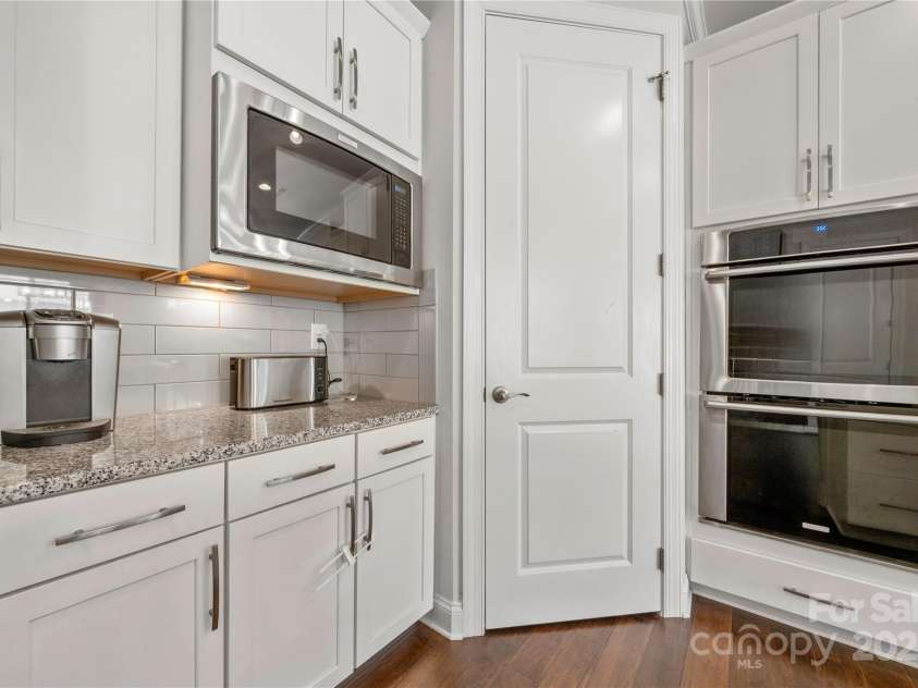 12415 Es Draper Drive, Huntersville, NC 28078.  MLS# CAR4275514, YatesRealty ID 25734. 