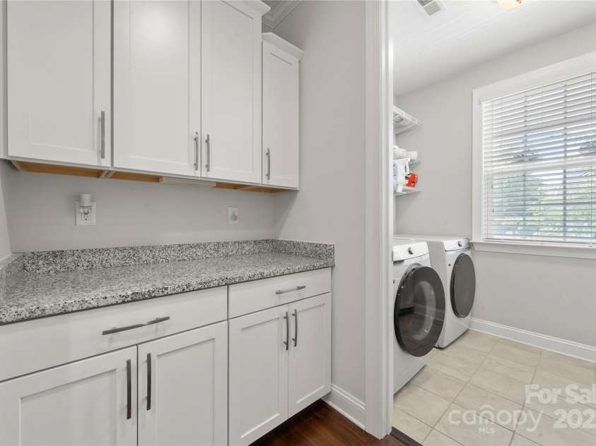 12415 Es Draper Drive, Huntersville, NC 28078.  MLS# CAR4275514, YatesRealty ID 25734. 