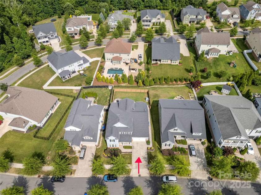 12415 Es Draper Drive, Huntersville, NC 28078.  MLS# CAR4275514, YatesRealty ID 25734. 