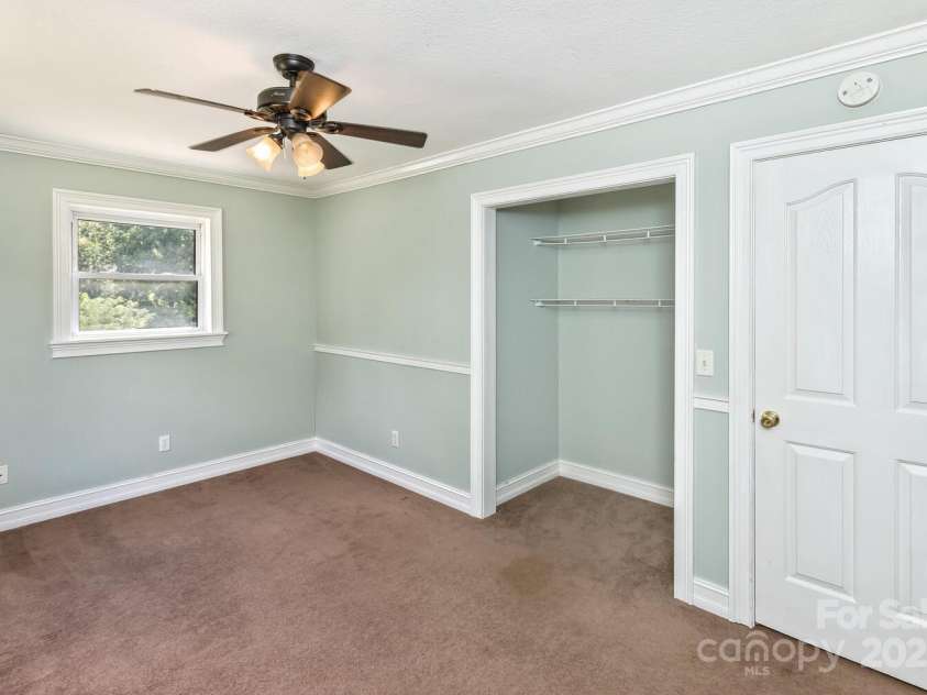 170 Beaverdam Loop Road, Candler, NC 28715.  MLS# CAR4271034, YatesRealty ID 25735. 