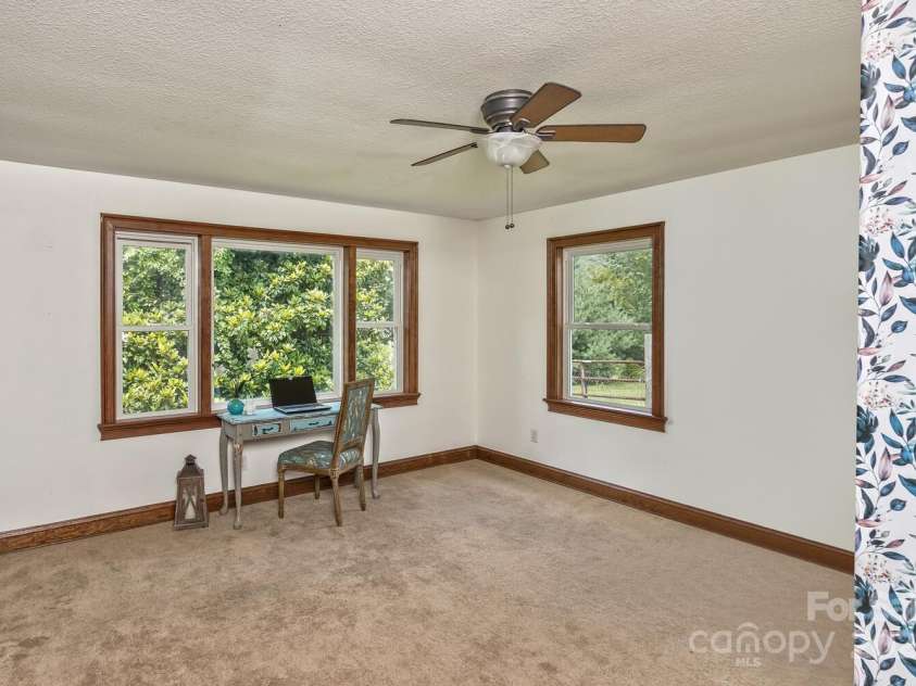 170 Beaverdam Loop Road, Candler, NC 28715.  MLS# CAR4271034, YatesRealty ID 25735. 