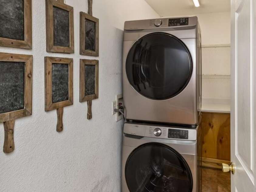 170 Beaverdam Loop Road, Candler, NC 28715.  MLS# CAR4271034, YatesRealty ID 25735. 