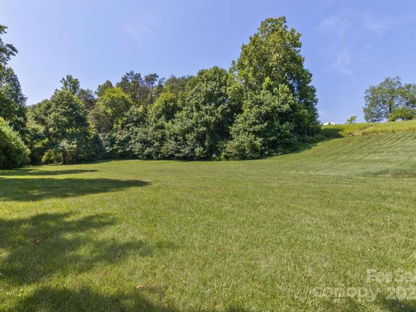 170 Beaverdam Loop Road, Candler, NC 28715.  MLS# CAR4271034, YatesRealty ID 25735. 
