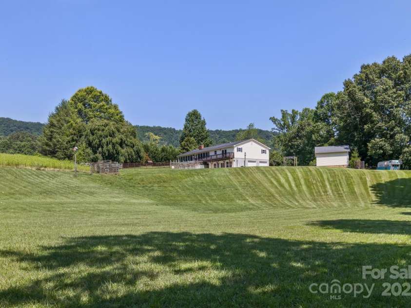170 Beaverdam Loop Road, Candler, NC 28715.  MLS# CAR4271034, YatesRealty ID 25735. 