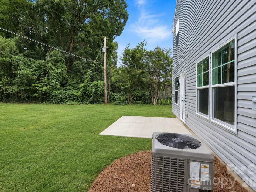 237 Third Creek Road, Statesville, NC 28677.  MLS# CAR4385621, YatesRealty ID 25735. 