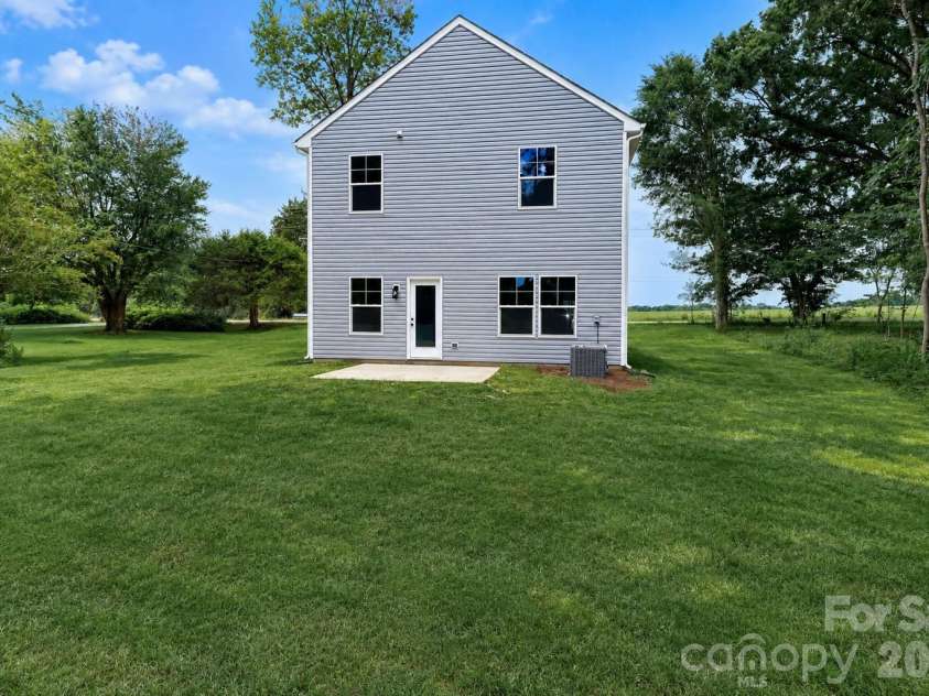 237 Third Creek Road, Statesville, NC 28677.  MLS# CAR4385621, YatesRealty ID 25735. 