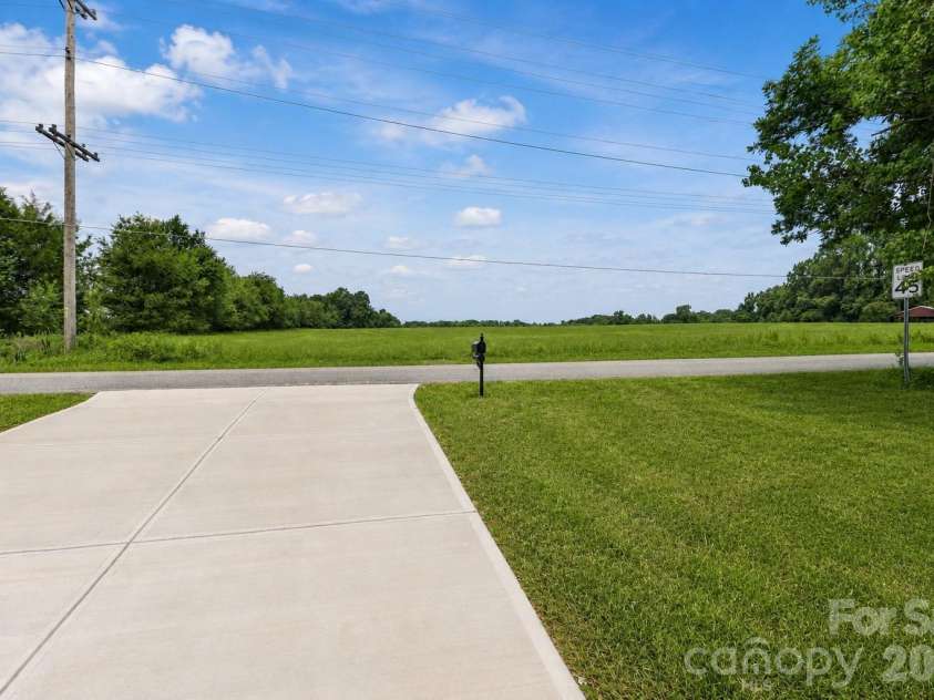 237 Third Creek Road, Statesville, NC 28677.  MLS# CAR4385621, YatesRealty ID 25735. 