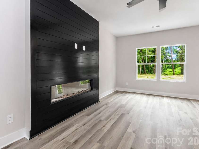 237 Third Creek Road, Statesville, NC 28677.  MLS# CAR4385621, YatesRealty ID 25735. 