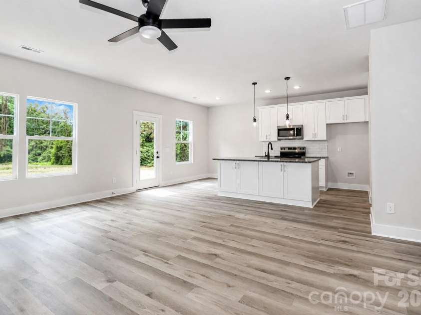 237 Third Creek Road, Statesville, NC 28677.  MLS# CAR4385621, YatesRealty ID 25735. 