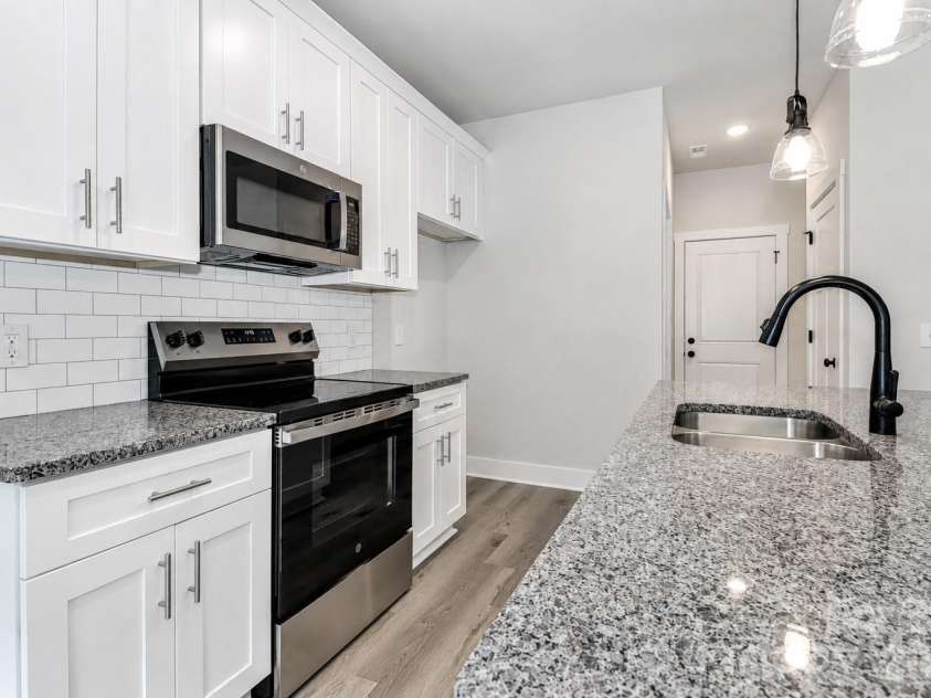 237 Third Creek Road, Statesville, NC 28677.  MLS# CAR4385621, YatesRealty ID 25735. 
