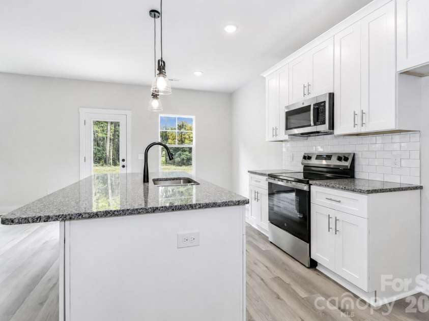 237 Third Creek Road, Statesville, NC 28677.  MLS# CAR4385621, YatesRealty ID 25735. 