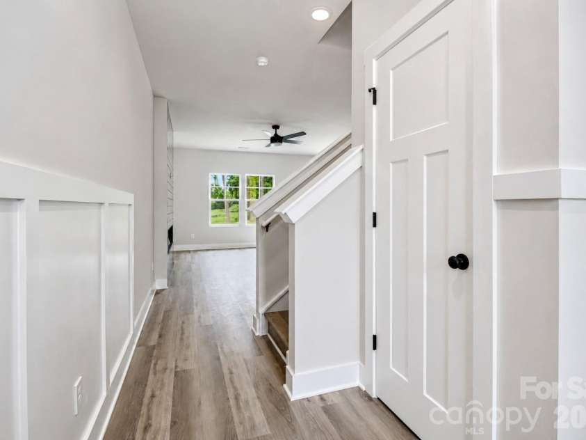 237 Third Creek Road, Statesville, NC 28677.  MLS# CAR4385621, YatesRealty ID 25735. 