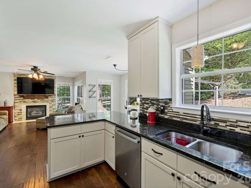 13600 Red Wine Court, Charlotte, NC 28273.  MLS# CAR4384893, YatesRealty ID 25736. 