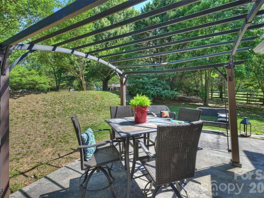 13600 Red Wine Court, Charlotte, NC 28273.  MLS# CAR4384893, YatesRealty ID 25736. 