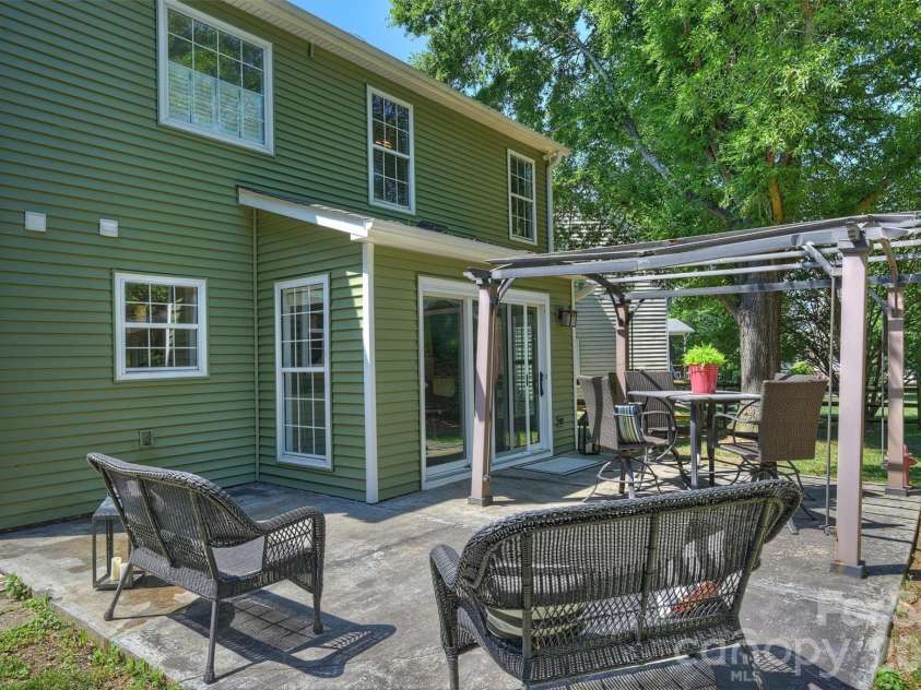 13600 Red Wine Court, Charlotte, NC 28273.  MLS# CAR4384893, YatesRealty ID 25736. 