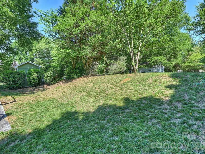 13600 Red Wine Court, Charlotte, NC 28273.  MLS# CAR4384893, YatesRealty ID 25736. 